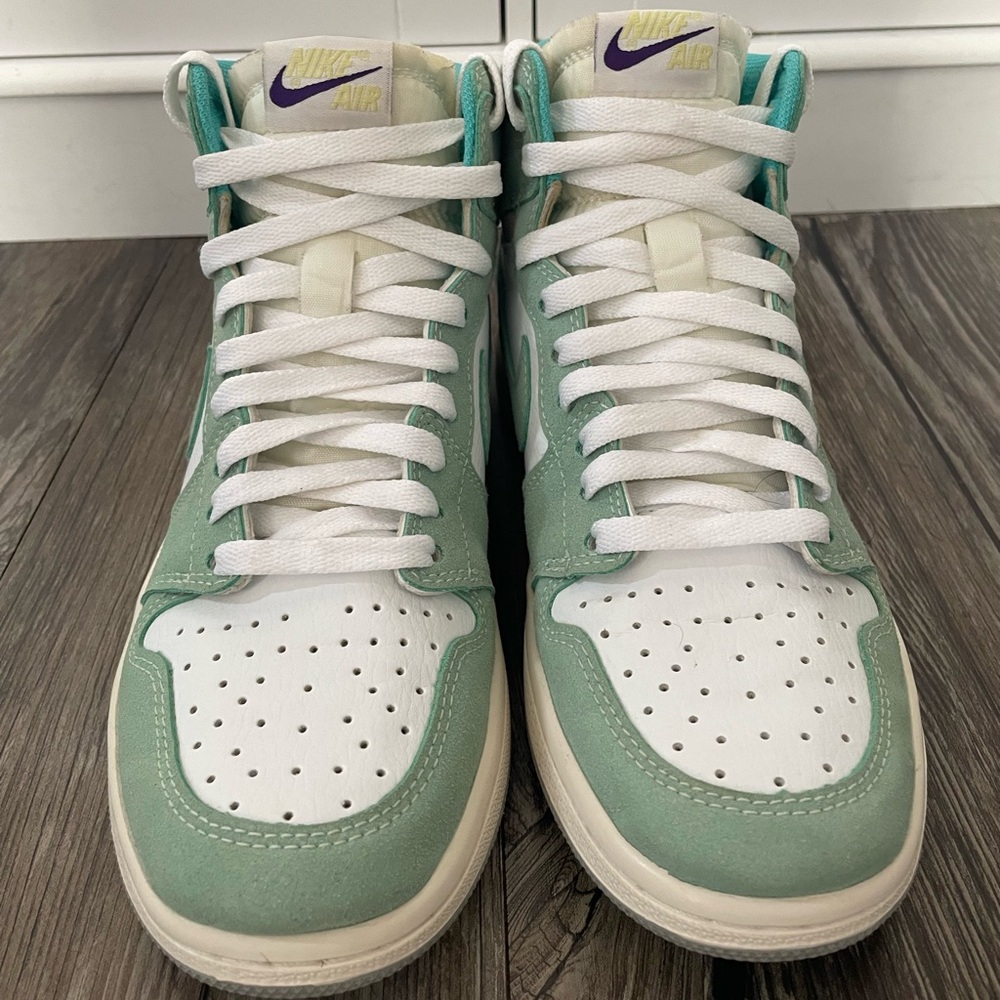 Rare Nike Air Jordan 1 Retro High OG “Turbo Green” Size 7 Men/8.5 Women - Picture 5 of 16